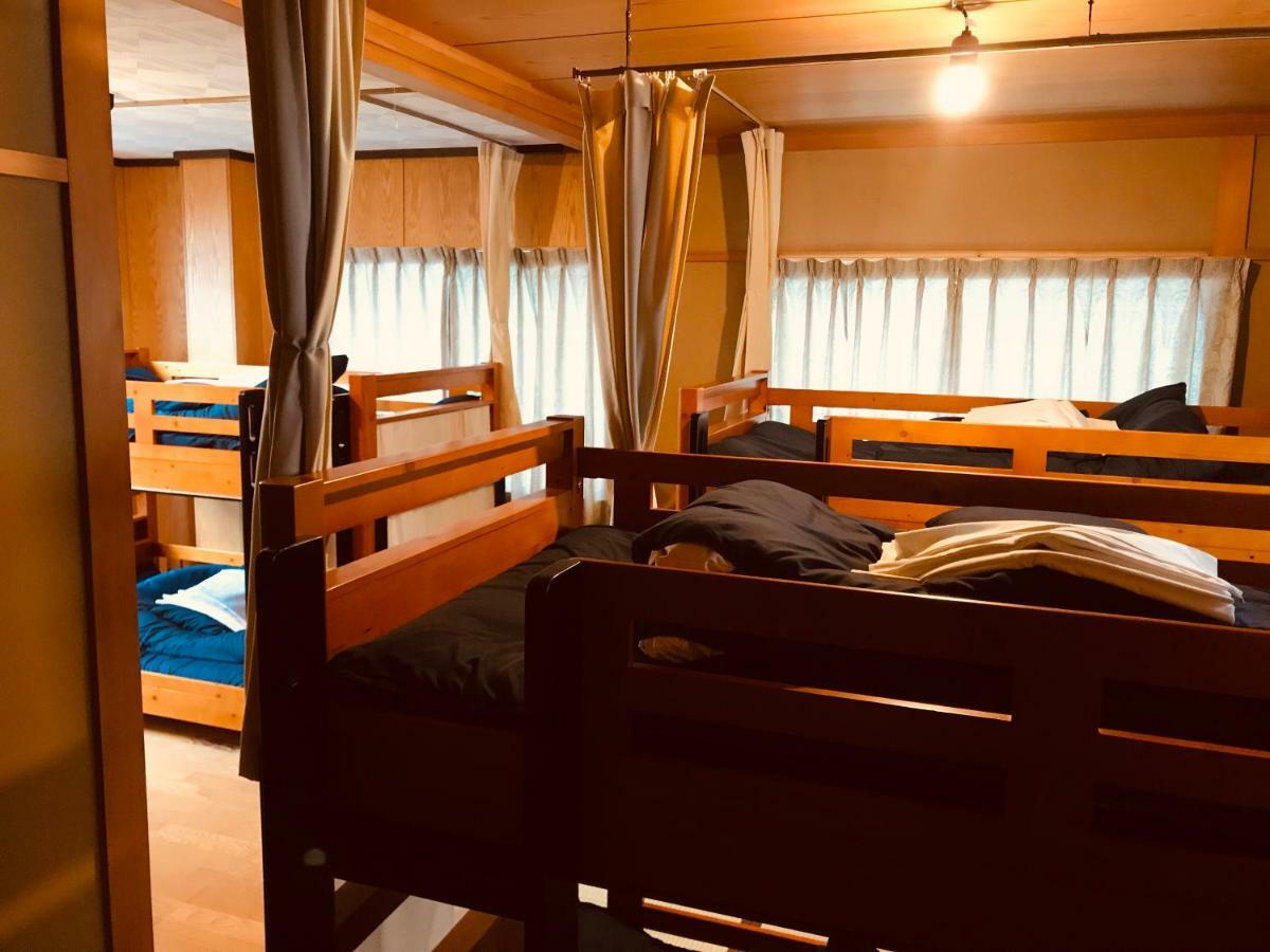 Ropeway St. Guesthouse Мацуяма Екстер'єр фото
