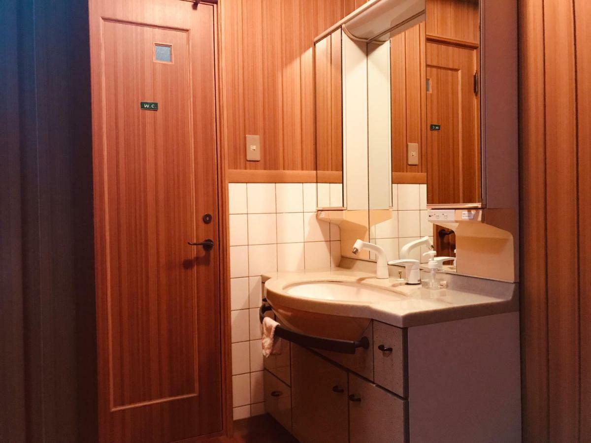 Ropeway St. Guesthouse Мацуяма Екстер'єр фото