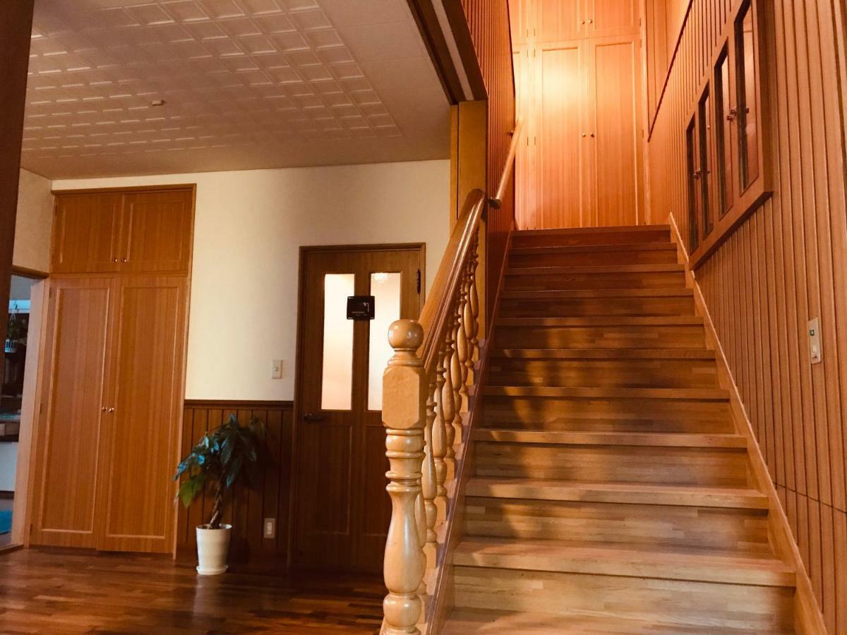 Ropeway St. Guesthouse Мацуяма Екстер'єр фото