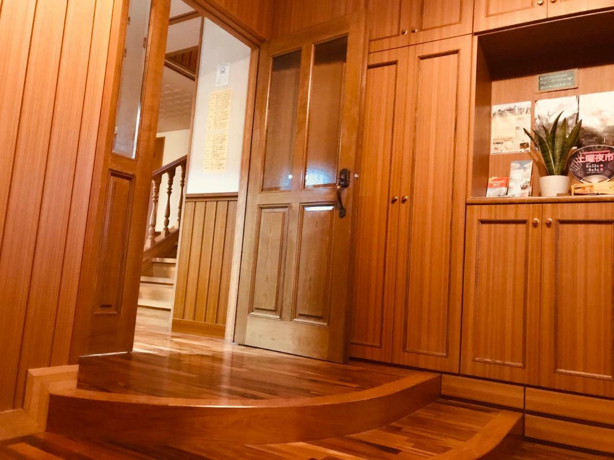 Ropeway St. Guesthouse Мацуяма Екстер'єр фото