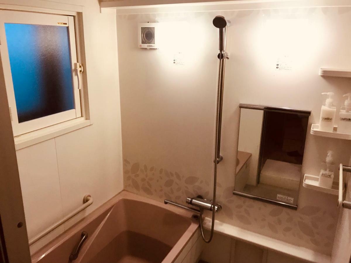 Ropeway St. Guesthouse Мацуяма Екстер'єр фото