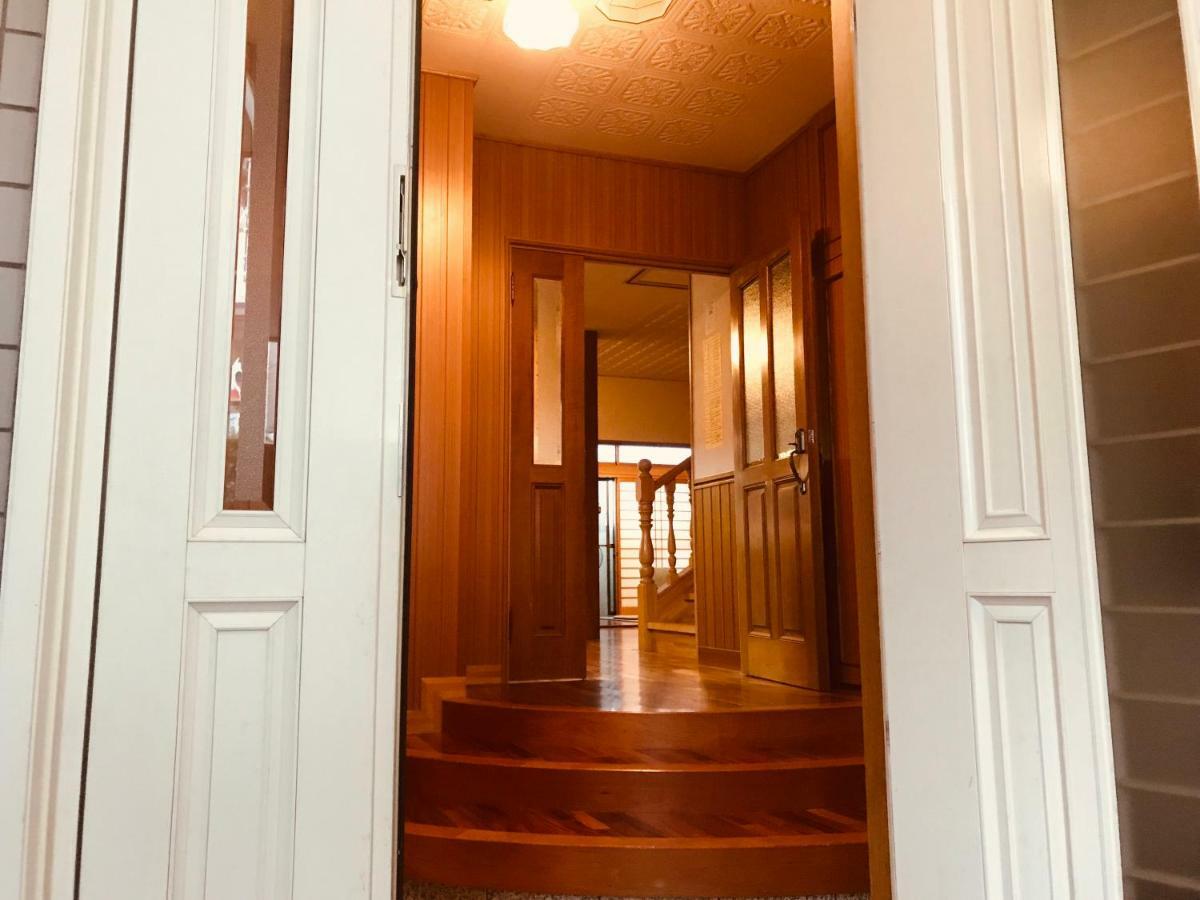 Ropeway St. Guesthouse Мацуяма Екстер'єр фото